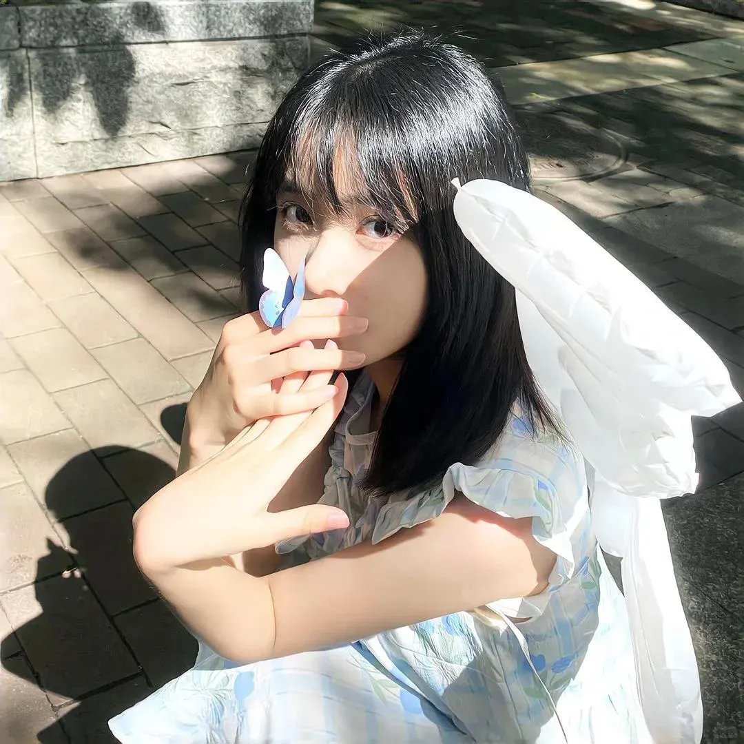 顶楼左边那栋房子